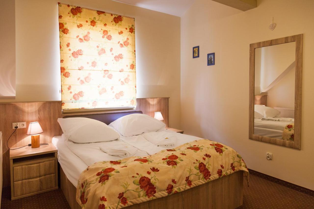 Bed and Breakfast Sloneczny Port Миколайки Экстерьер фото